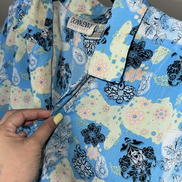 DonnKenny-Vintage Women’s Blue Floral Sleeve Button Down Shirt Size Large - Picture 6 of 12